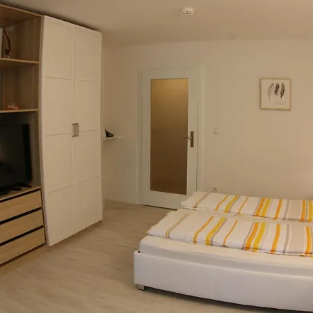 아파트 Ferienwohnung Mit Flair *